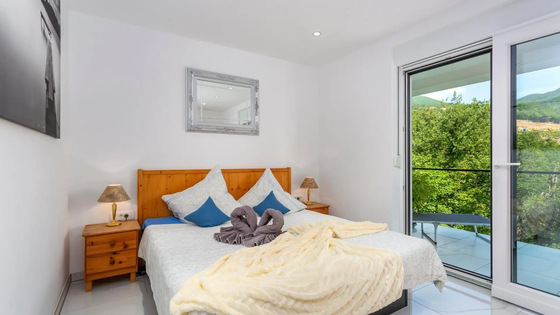 Villa White Pearl Diamond, Opatija Mit Meerblick & Pool