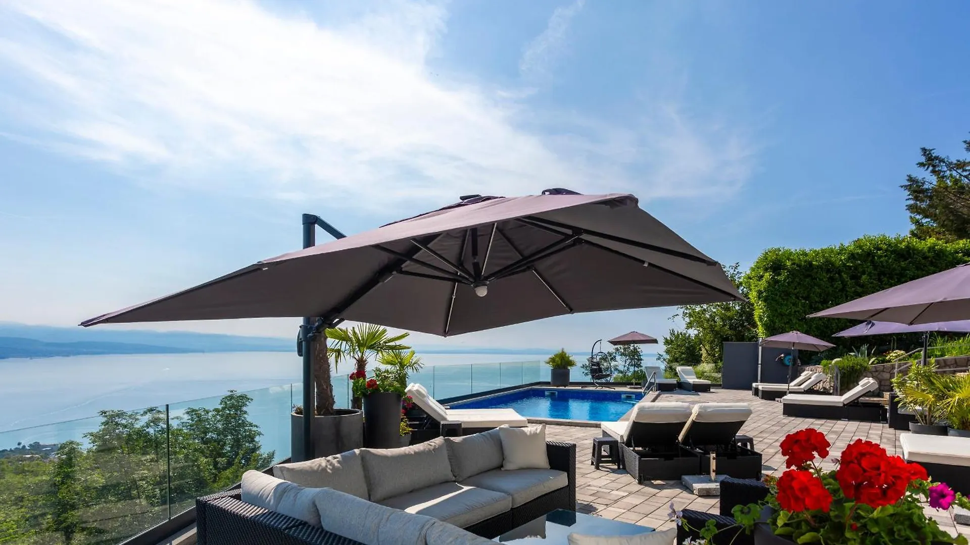 Villa White Pearl Diamond, Opatija Mit Meerblick & Pool