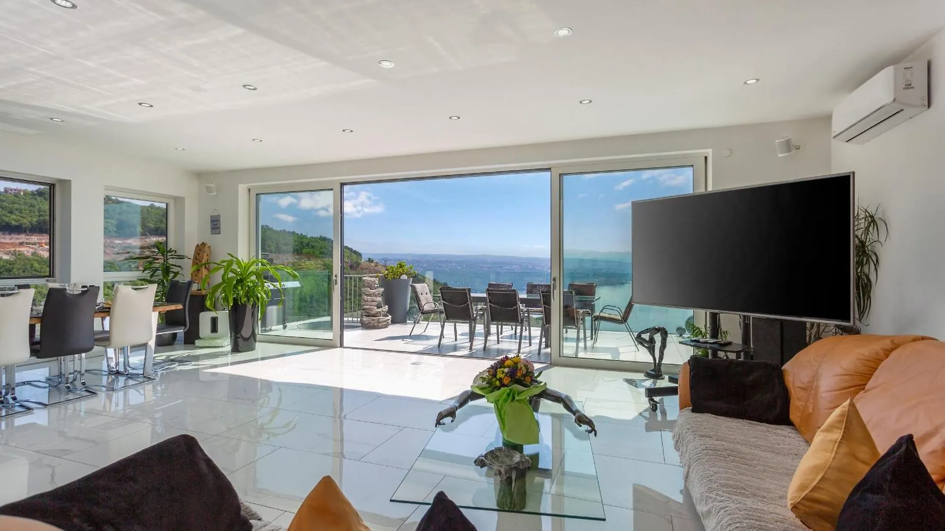 Villa White Pearl Diamond, Opatija Mit Meerblick & Pool